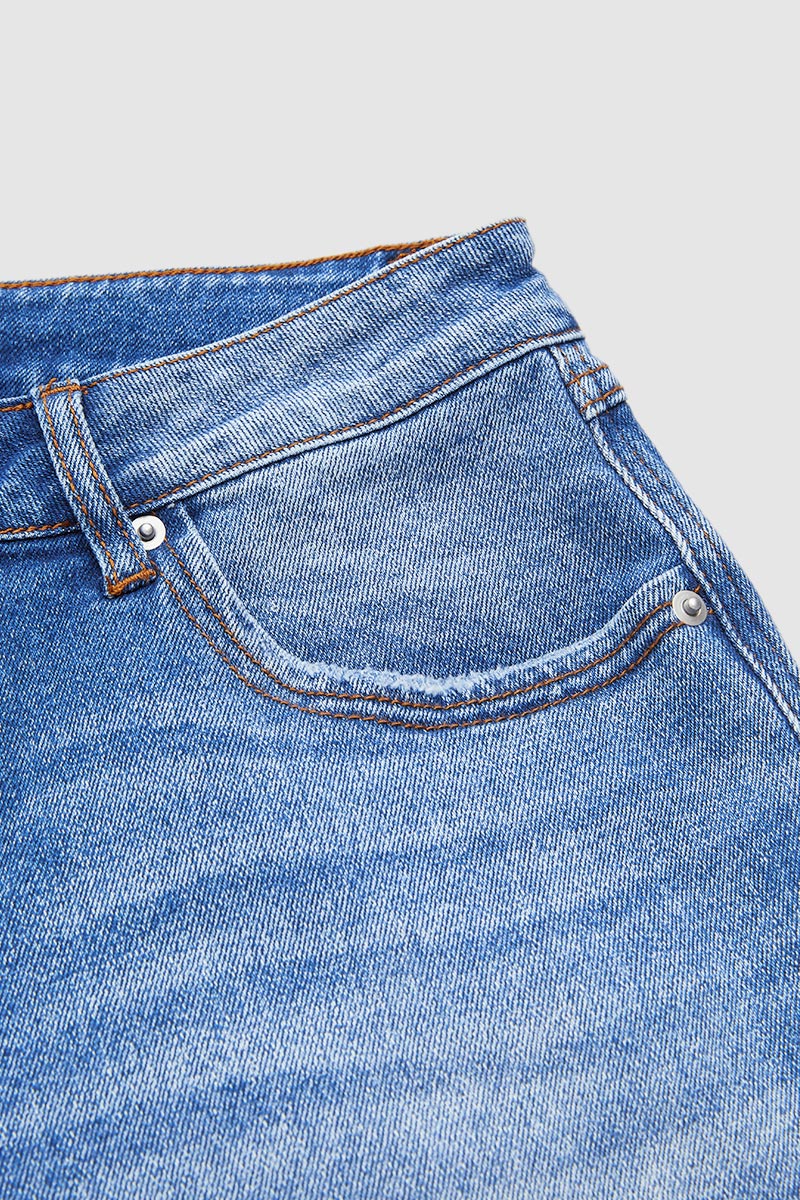 María - Vaqueros Rectos en Denim Elástico